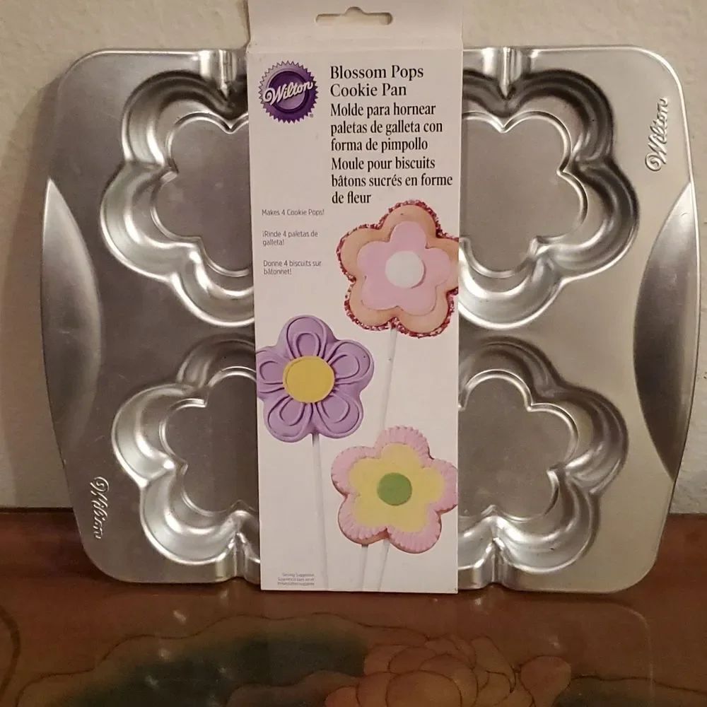 Wilton Blossom Pops Cookie Pan
